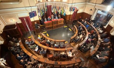 Câmara Municipal de Niterói celebra centenário da Assembleia de Deus no município