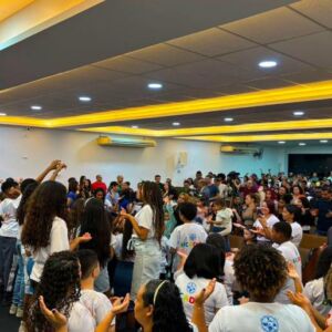 Escola Bíblica de Férias fortalece a fé de crianças em Niterói (RJ)