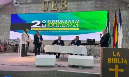 2º Congresso Nacional de Escola Dominical na Bolívia marca acordo entre UEB e FAECAD